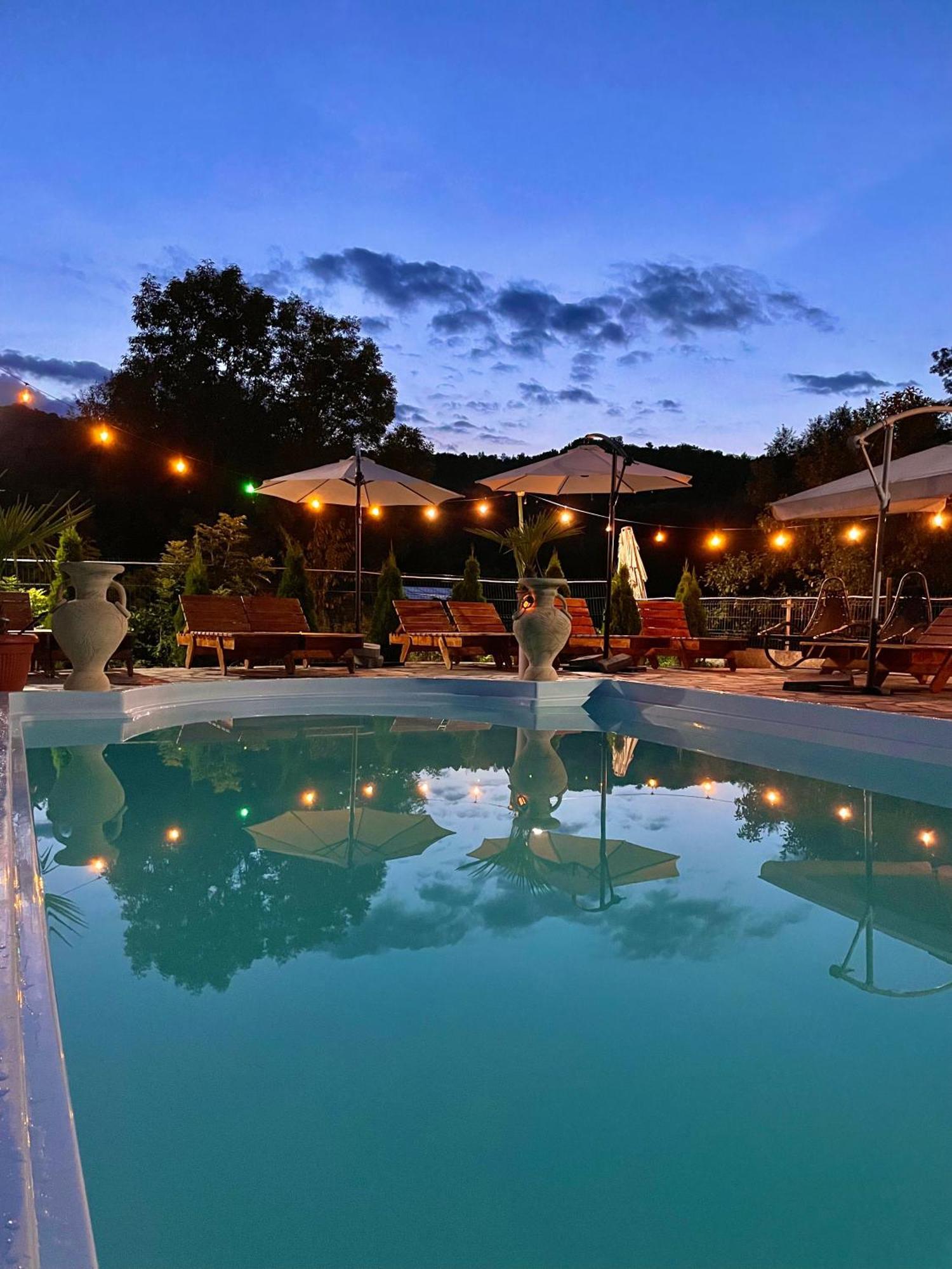 Pensiunea PORTAS RESORT Slănic Exterior foto