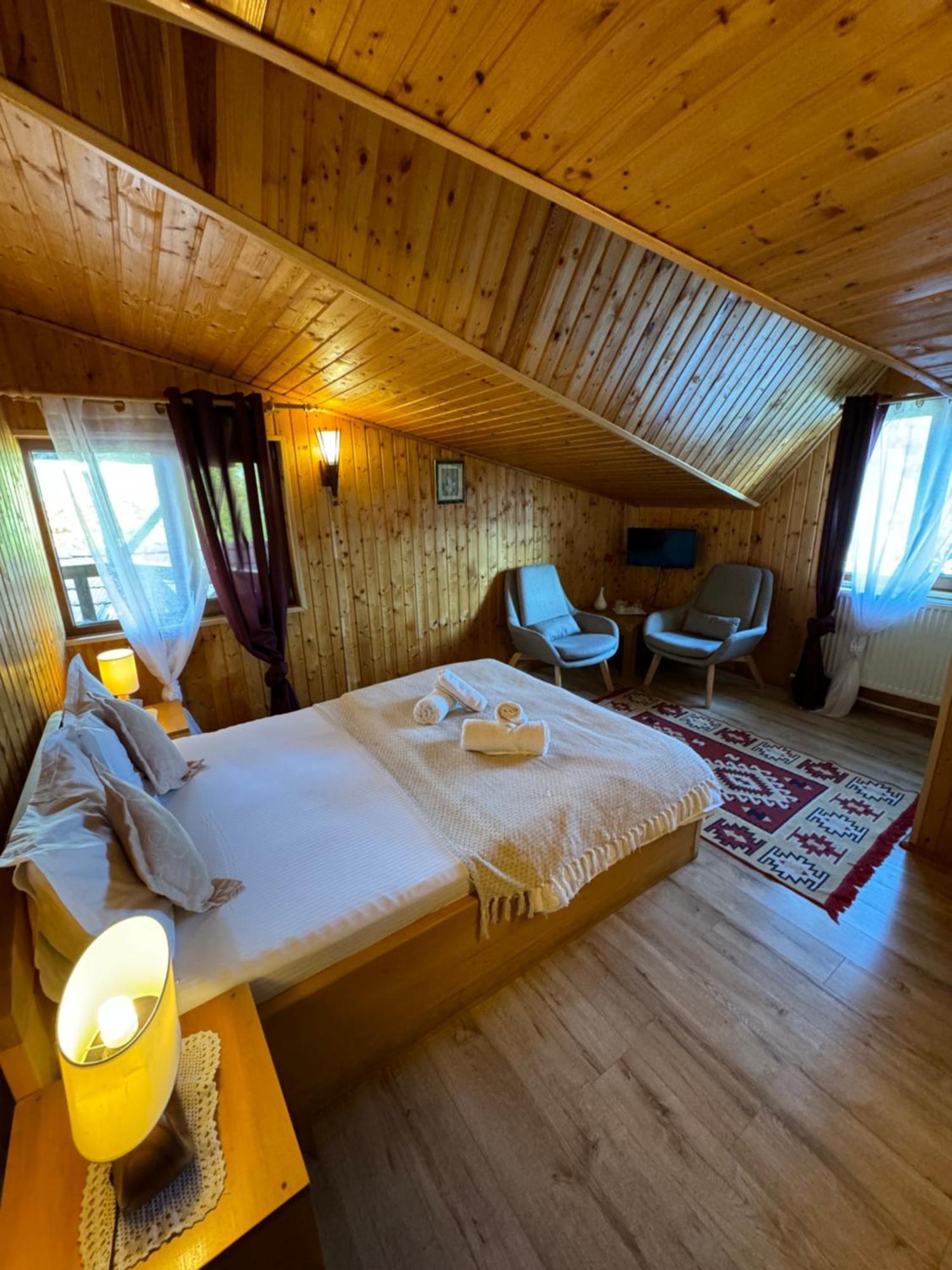 Pensiunea PORTAS RESORT Slănic Exterior foto