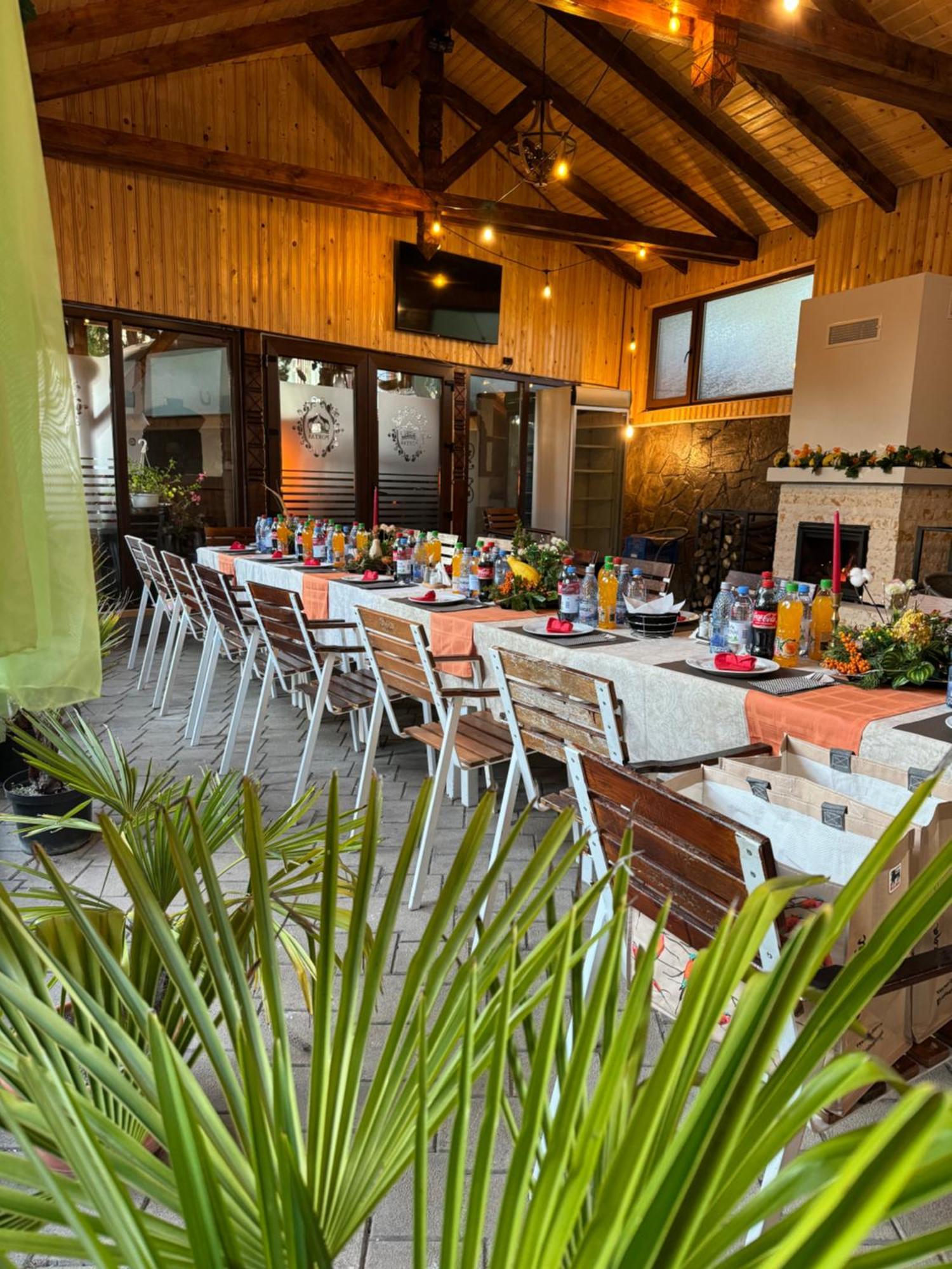 Pensiunea PORTAS RESORT Slănic Exterior foto